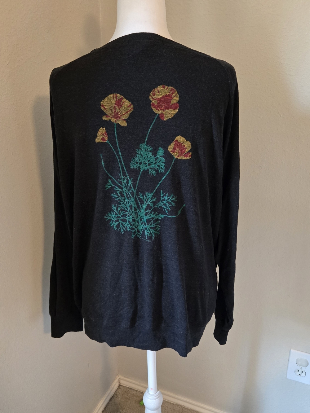 CULK Black Long-Sleeve Scoop Neck Top with Floral Accent - Picture 2 of 3